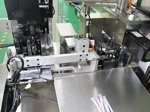 生產(chǎn)設(shè)備-精馳