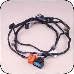 連續(xù)纏繞膠布機(jī).jpg 連續(xù)纏繞膠布機(jī).jpg